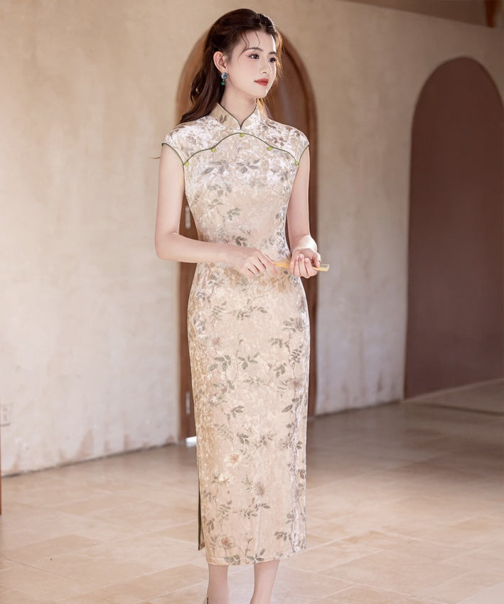 Lady Rong's Velvety Cheongsam