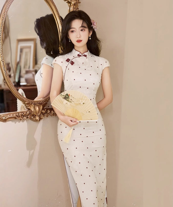 Yee Ru Dolly 旗袍
