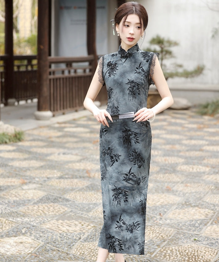 Kexi's Lace Trimmed Cheongsam