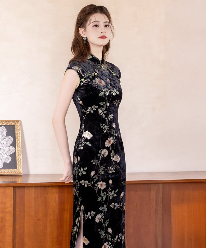 Lady Rong's Velvety Cheongsam