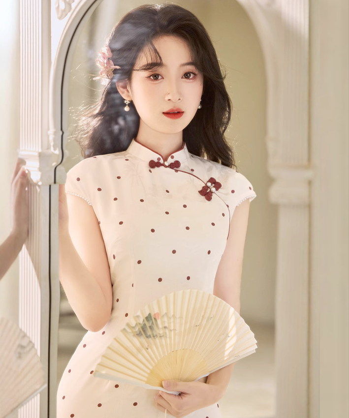 Yee Ru Dolly 旗袍