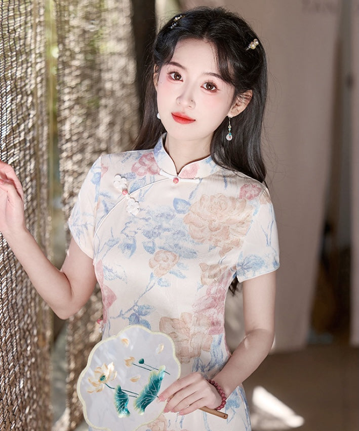 Tingwei 的花卉旗袍