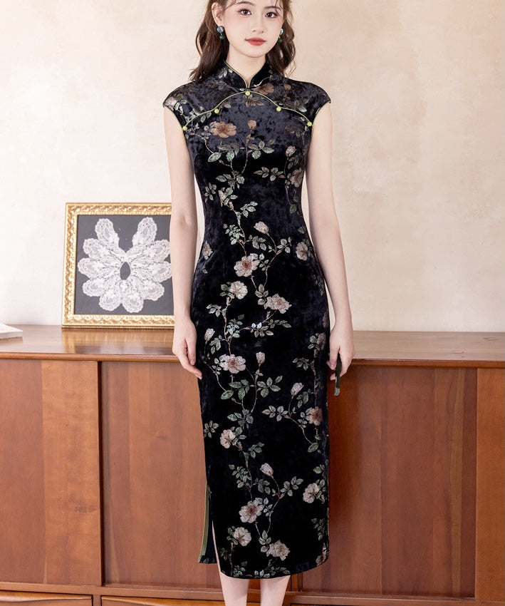 Lady Rong's Velvety Cheongsam