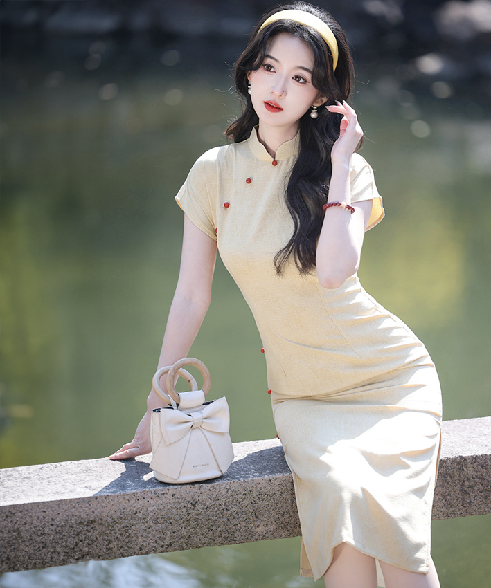 小黄旗袍