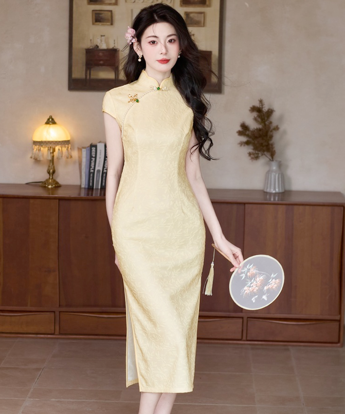 Zhi-Yun Yellow Cheongsam