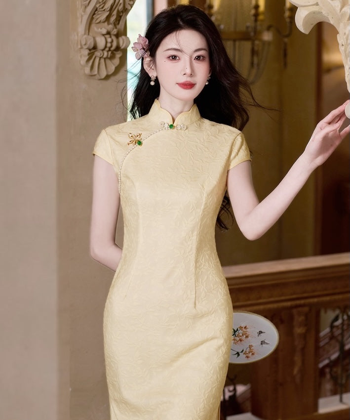 Zhi-Yun Yellow Cheongsam