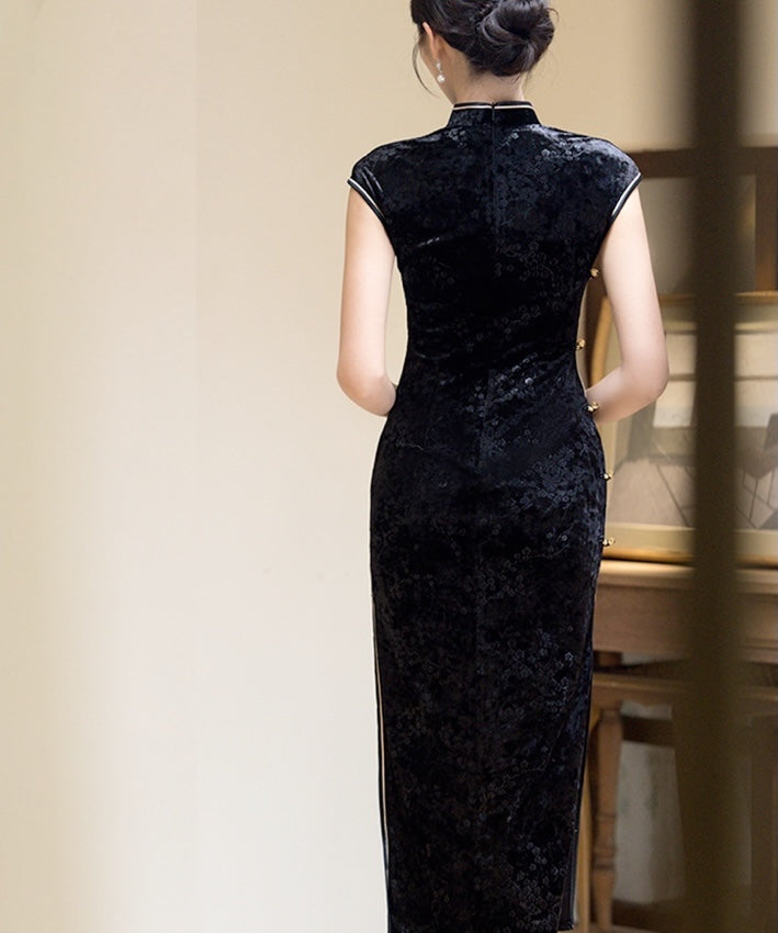XiaXin Black Velvet Cheongsam