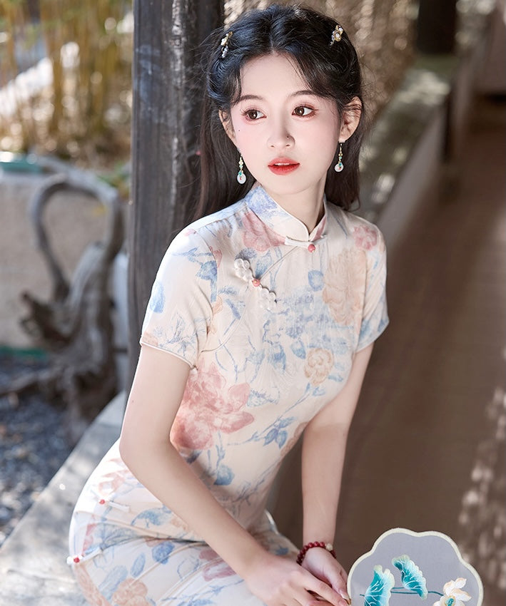 Tingwei 的花卉旗袍