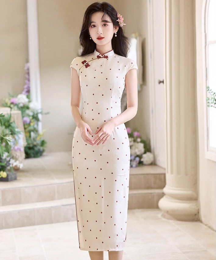 Yee Ru Dolly 旗袍