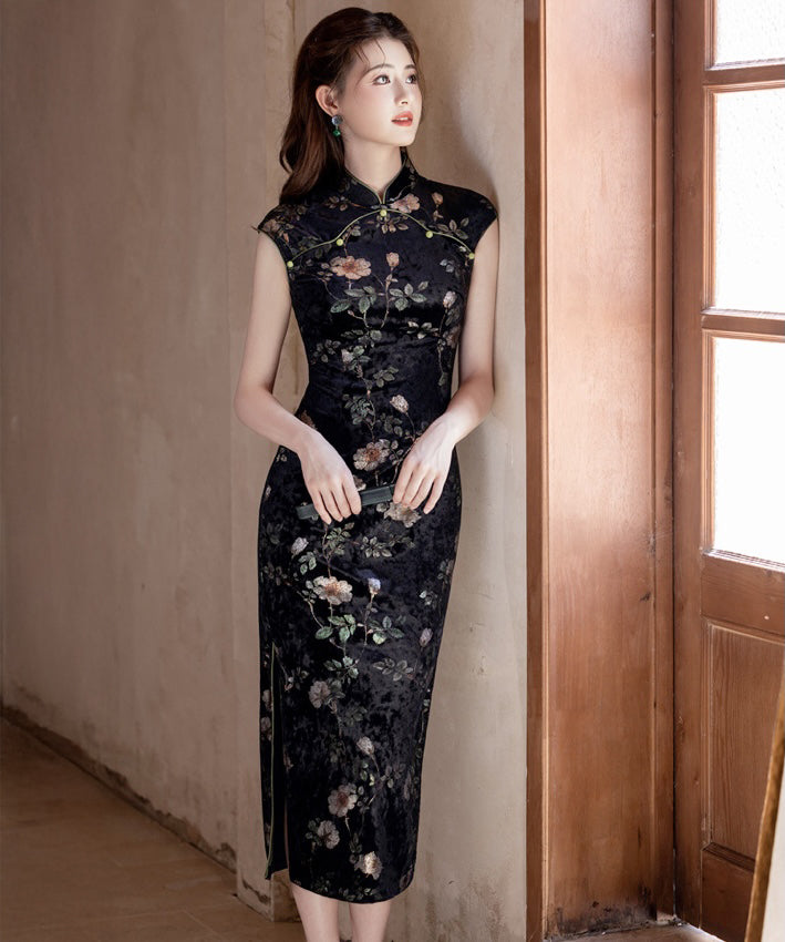 Lady Rong's Velvety Cheongsam