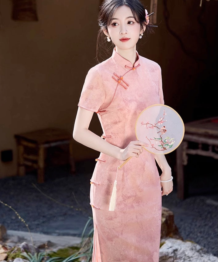 Xiao Fen Fen 粉色旗袍