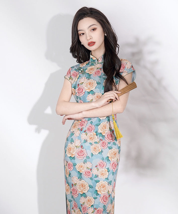 Yan 的浪漫长款旗袍