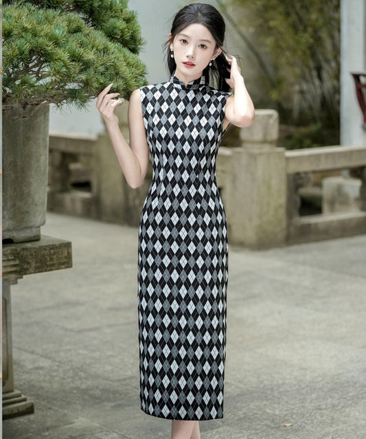 Diamond Checkered Maxi Cheongsam