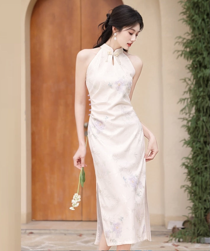 象牙白花朵挂脖旗袍