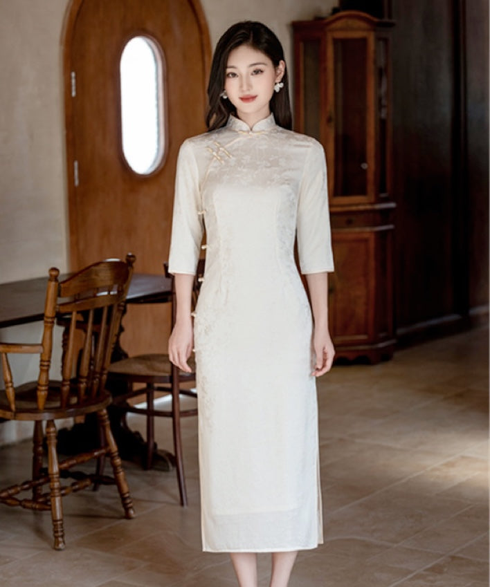 Enya Mid-Sleeves Cheongsam