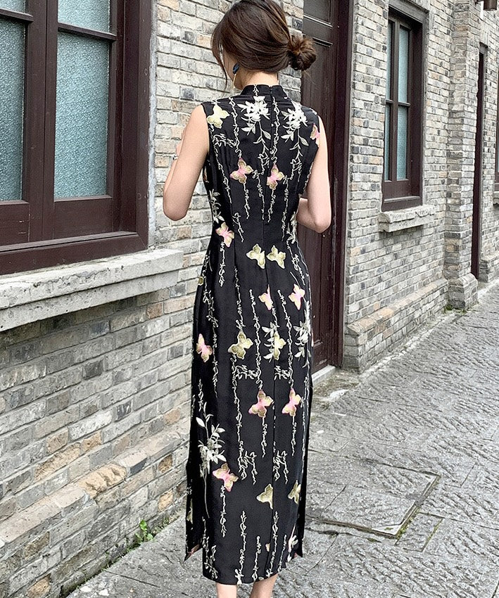Luna's Embroidery Cheongsam
