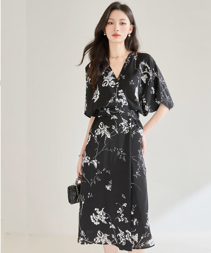 Black White V-neck Wrap-around Dress
