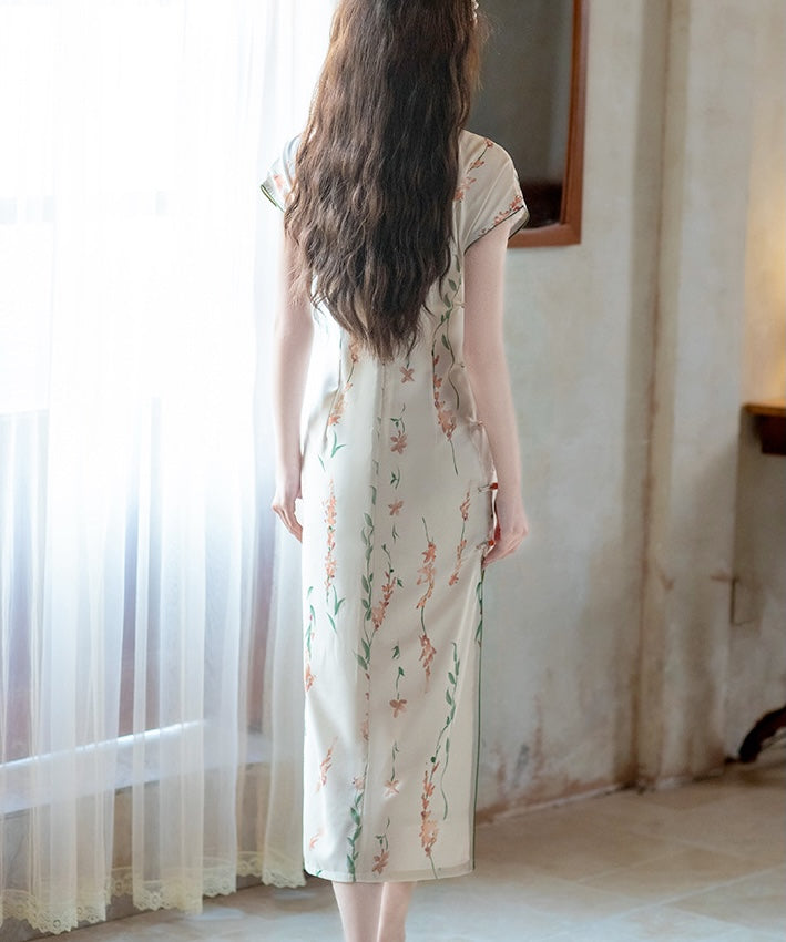 Teng Ruo's Garden Mist Cheongsam