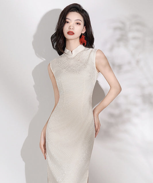 Keling Sleeveless Maxi Cheongsam