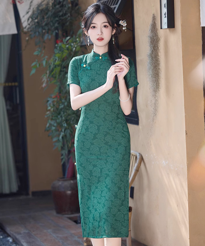 The Green Rose Cheongsam