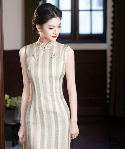 Verdant Line Cheongsam