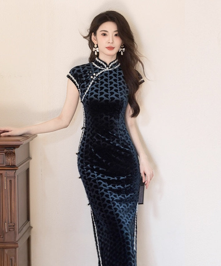 Wenwen's Maxi Lace Trim Cheongsam