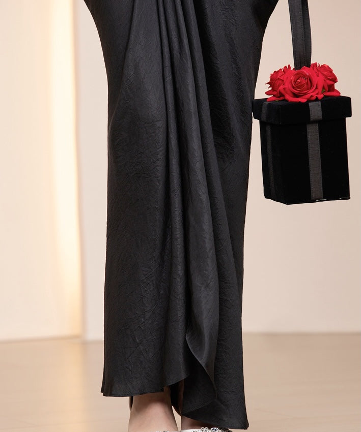 Lady Noir Drape Cheongsam