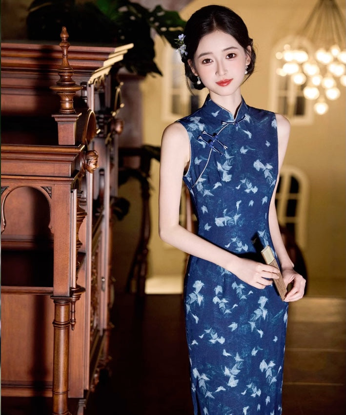 Sky Blue Sleeveless White Cheongsam