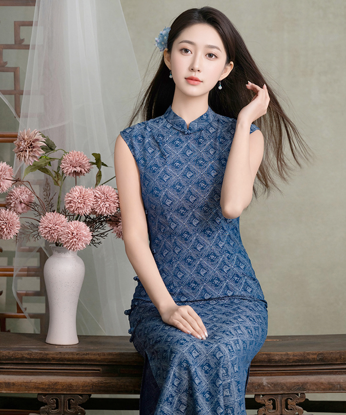 Luosha Blue Maxi Cheongsam