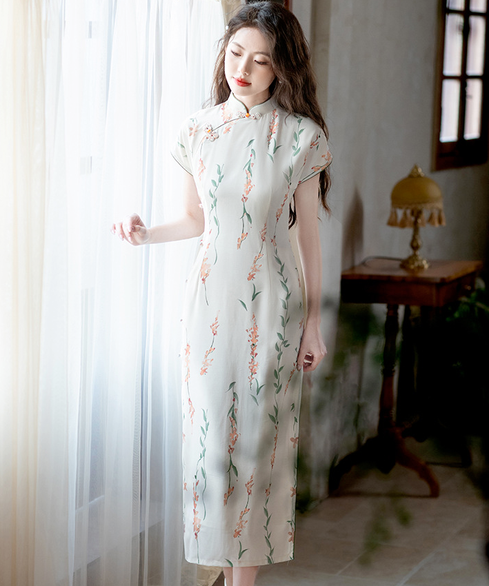 Teng Ruo's Garden Mist Cheongsam