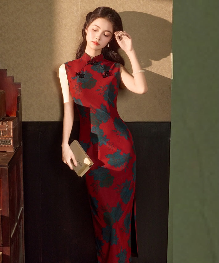 Olivgrüne Cheongsam mit Neckholder