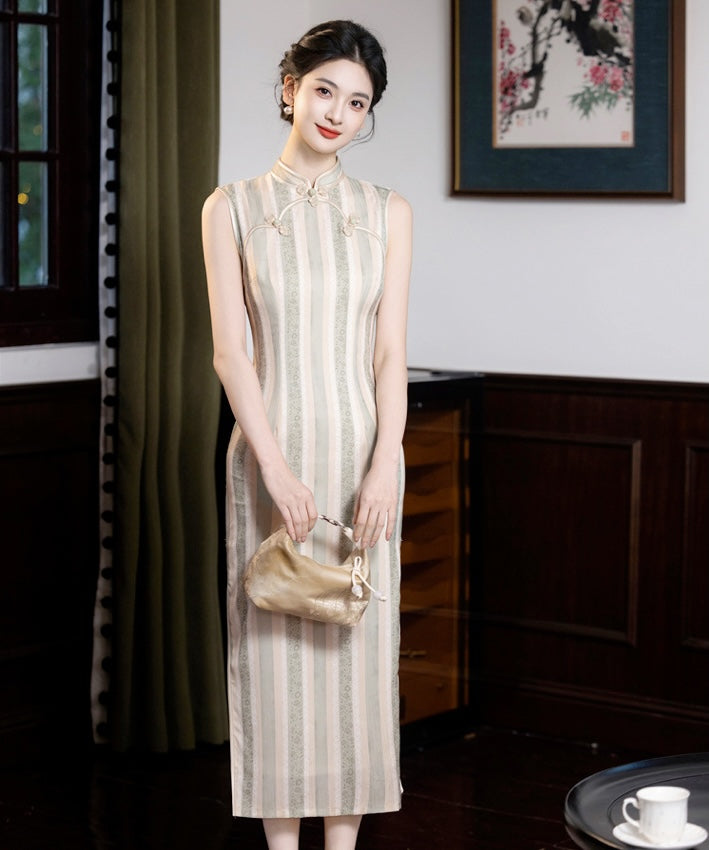 Verdant Line Cheongsam