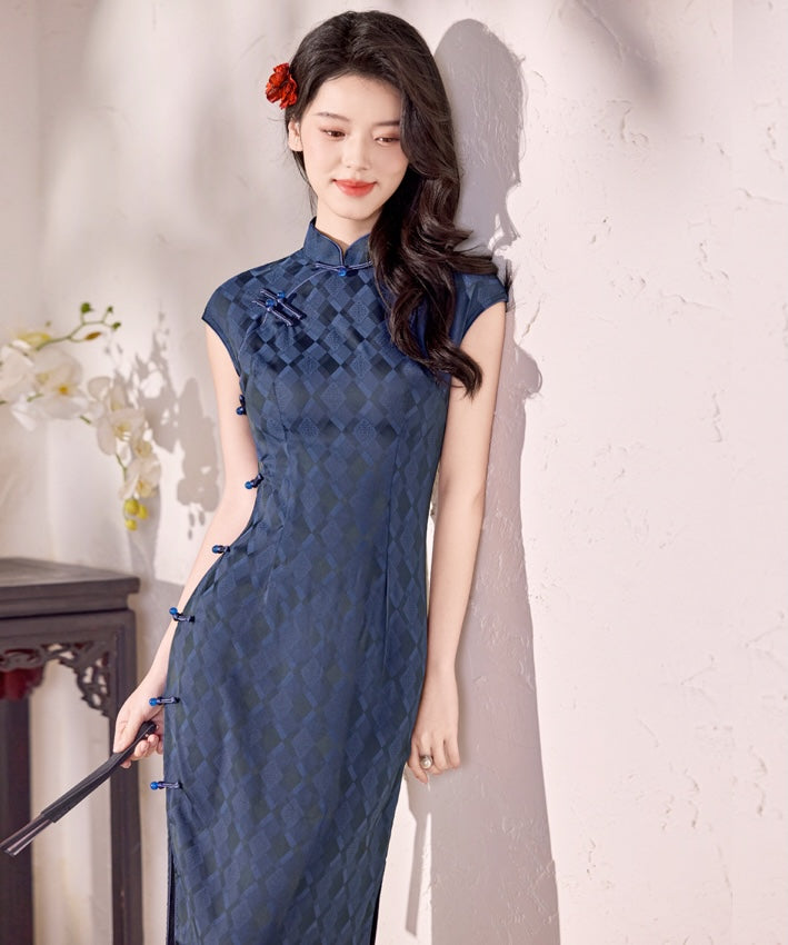 Midnight Lattice Cheongsam