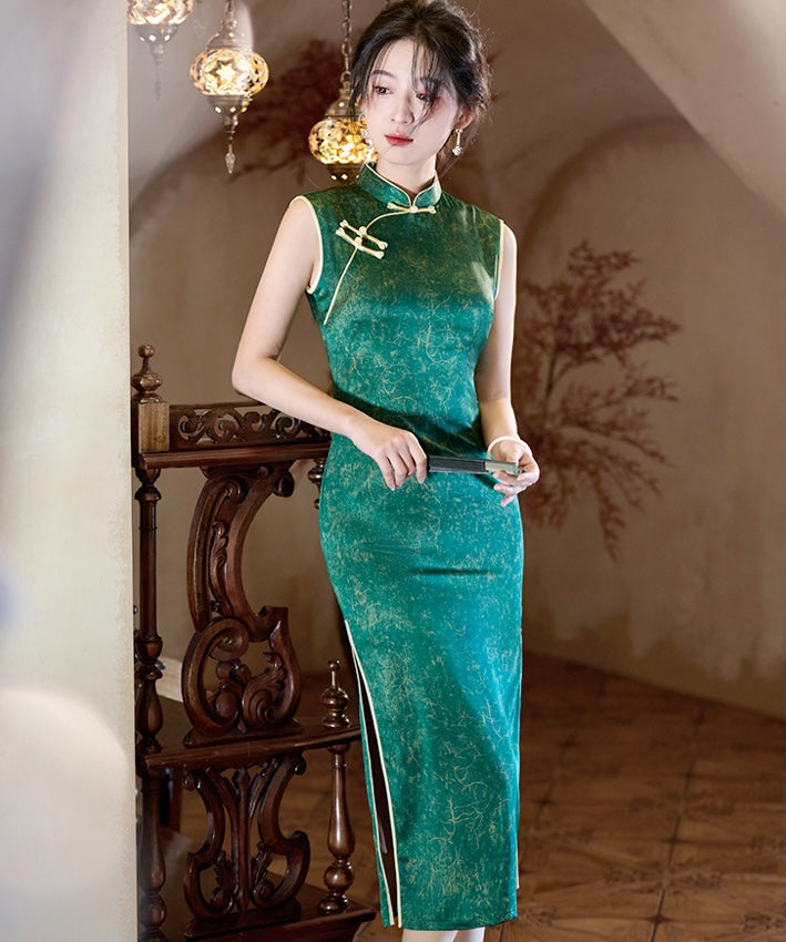Royal Emerald Cheongsam