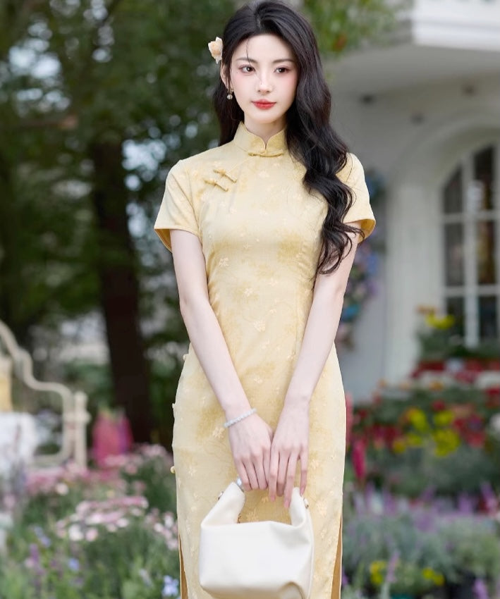 Tian Tian's Yellow Cheongsam