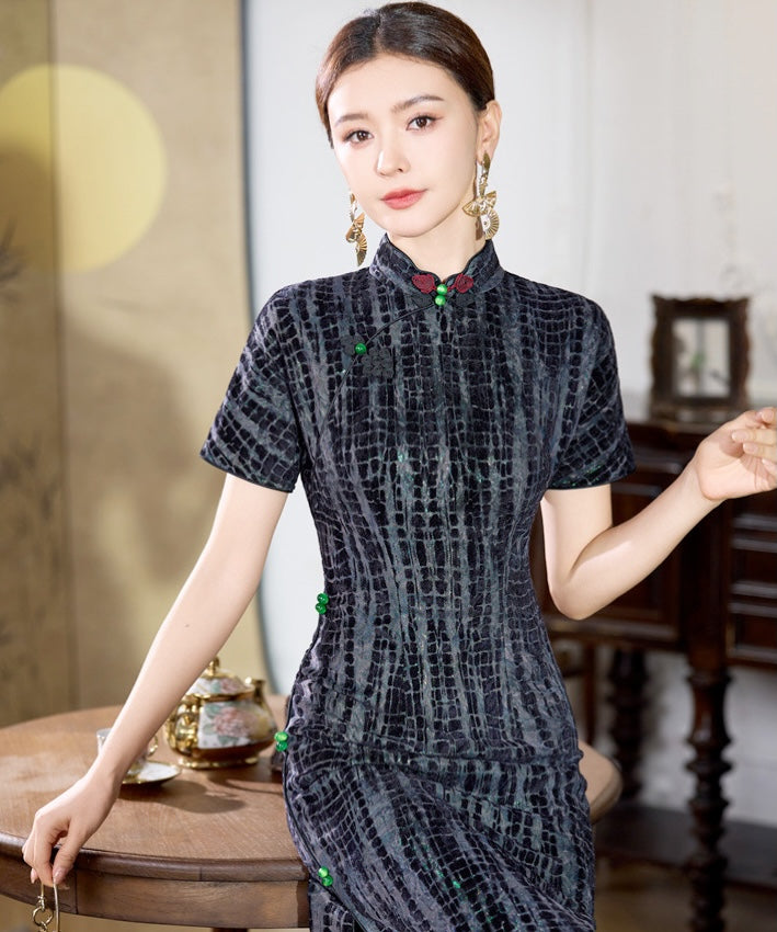 Celestial Emerald Glow Cheongsam