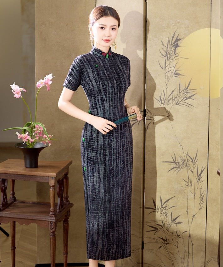Celestial Emerald Glow Cheongsam