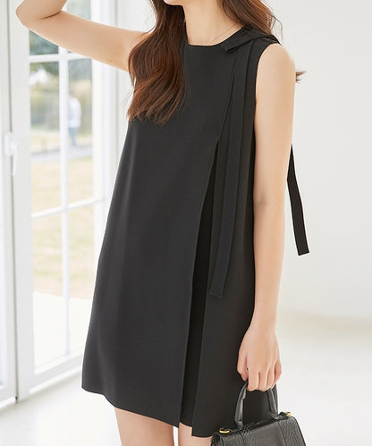 Sleeveless Short Black Dress with Flowy Ribbon