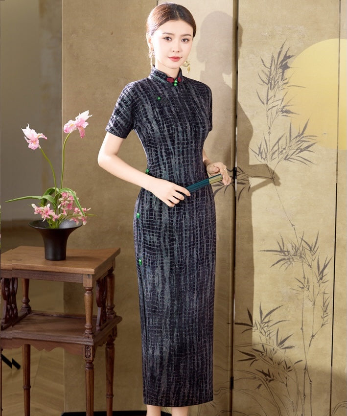 Celestial Emerald Glow Cheongsam