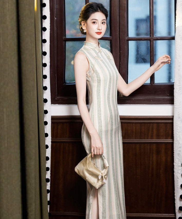 Verdant Line Cheongsam