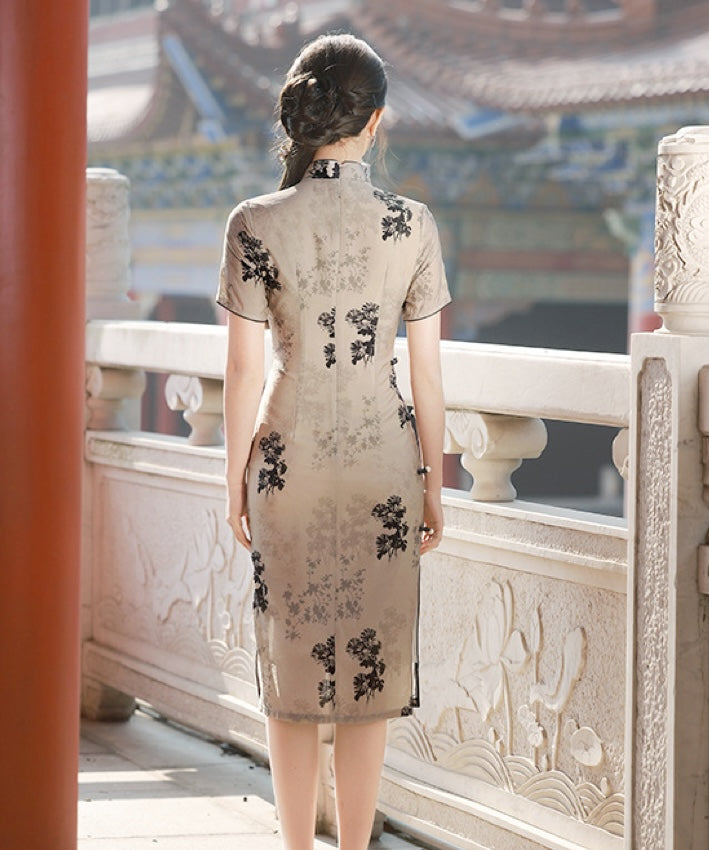 Autumn's Mid-Length Cheongsam