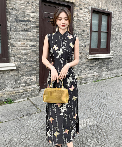 Luna's Embroidery Cheongsam