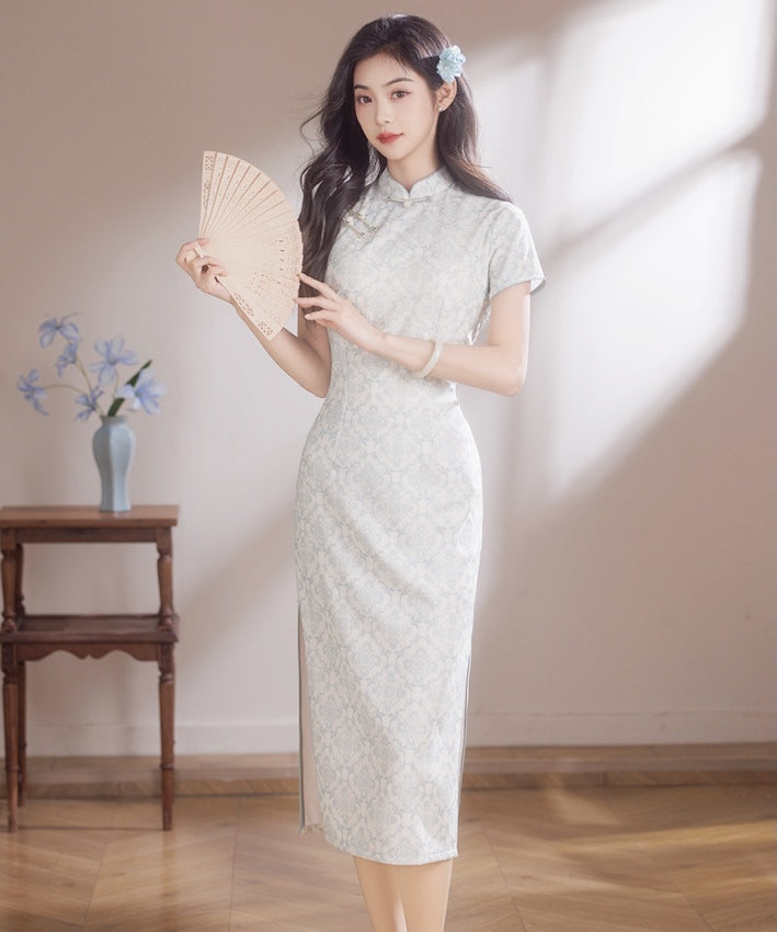Lady Elowen Porcelain Cheongsam