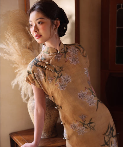 Zinnoberrotes Zweig-Cheongsam