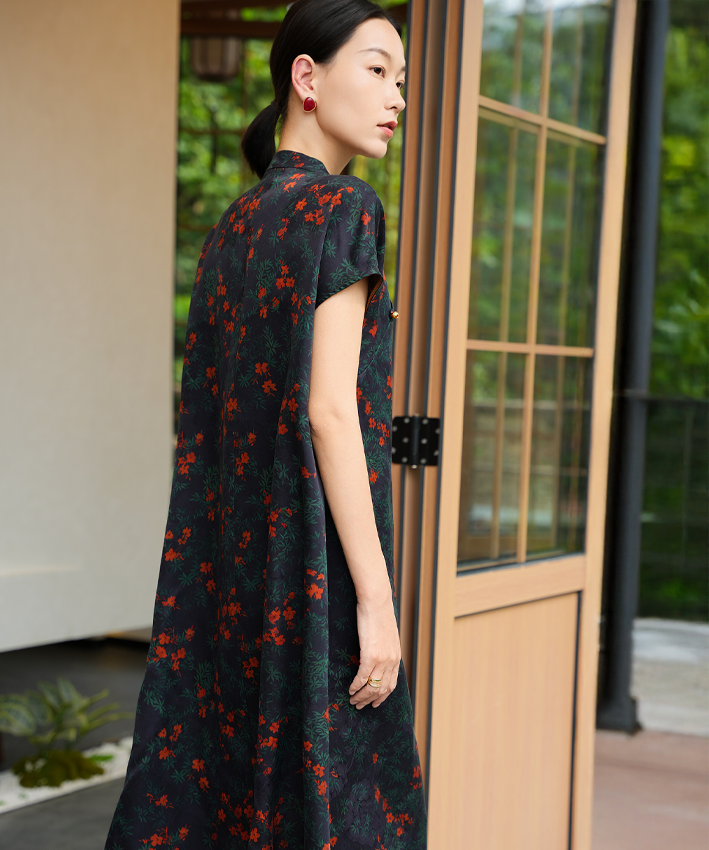Noir Blossom Silk Cheongsam