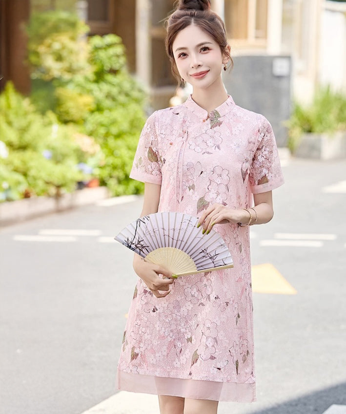 Ke Tian's Pink Lace Cheongsam