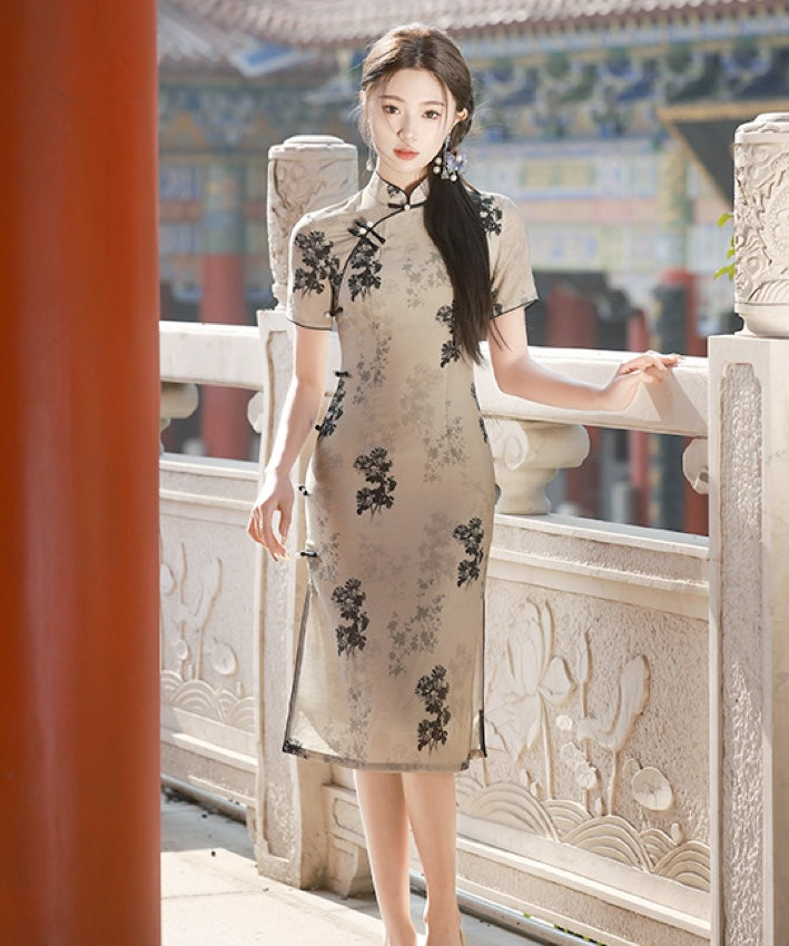 Autumn's Mid-Length Cheongsam