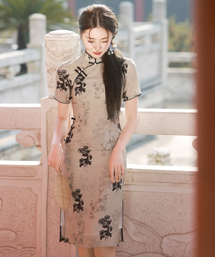 Autumn's Mid-Length Cheongsam